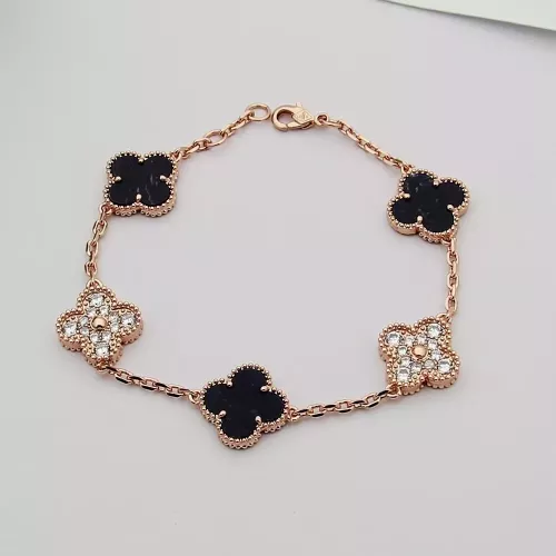 Van Cleef &amp; Arpels Bracelets For Women #1371318 $29.00 USD, Wholesale Replica Van Cleef &amp; Arpels Bracelets