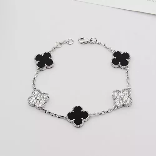 Van Cleef &amp; Arpels Bracelets For Women #1371320 $29.00 USD, Wholesale Replica Van Cleef &amp; Arpels Bracelets