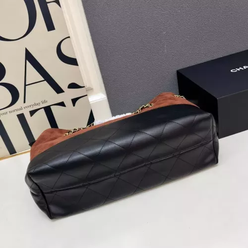 Replica Chanel AAA Quality Shoulder Bags For Women #1371989 $96.00 USD for Wholesale