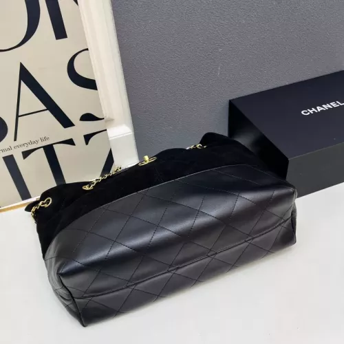 Replica Chanel AAA Quality Shoulder Bags For Women #1371993 $96.00 USD for Wholesale