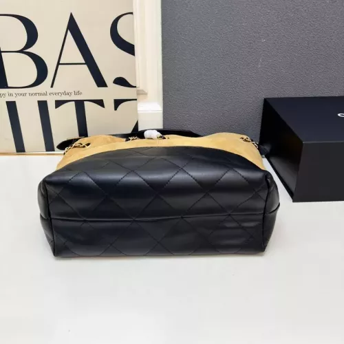 Replica Chanel AAA Quality Shoulder Bags For Women #1372007 $96.00 USD for Wholesale