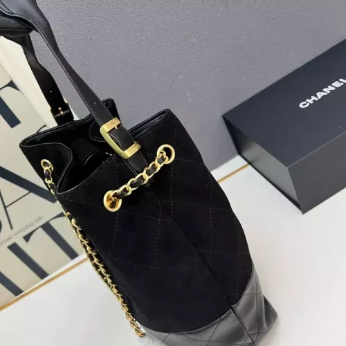 Replica Chanel AAA Quality Shoulder Bags For Women #1372008 $96.00 USD for Wholesale