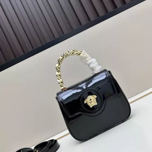 Versace AAA Quality Handbags For Women #1372206 $96.00 USD, Wholesale Replica Versace AAA Quality Handbags