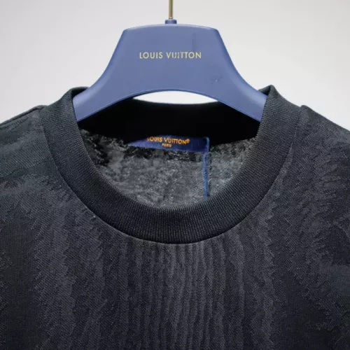 Replica Louis Vuitton LV T-Shirts Short Sleeved For Unisex #1379589 $45.00 USD for Wholesale