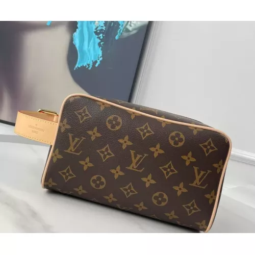 Louis Vuitton AAA Quality Toiletry Bags For Unisex #1381336 $98.00 USD, Wholesale Replica Louis Vuitton AAA Quality Pouches