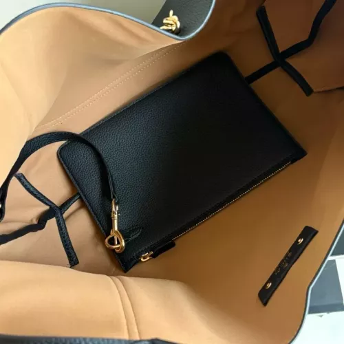 Replica Gucci AAA Quality Handbags For Women #1382152 $92.00 USD for Wholesale