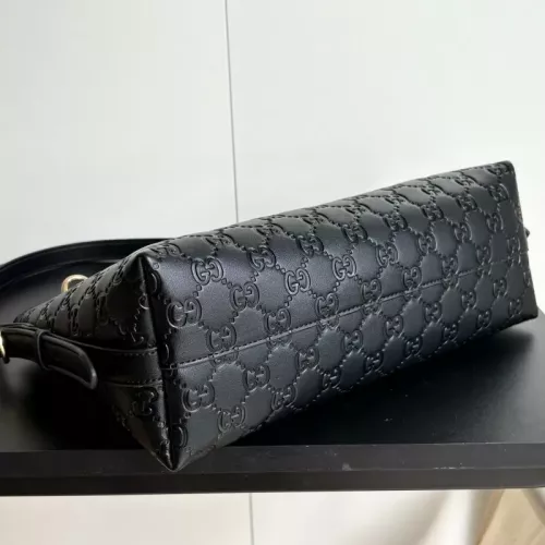 Replica Gucci AAA Quality Shoulder Bags For Women #1382297 $92.00 USD for Wholesale