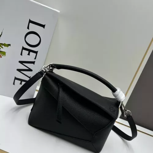 LOEWE AAA Quality Messenger Bags For Women #1385668 $145.00 USD, Wholesale Replica LOEWE AAA Quality Messenger Bags