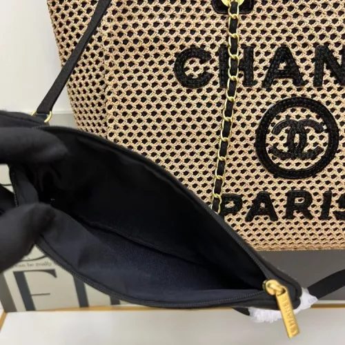 Replica Chanel AAA Quality Handbags For Women #1386556 $105.00 USD for Wholesale