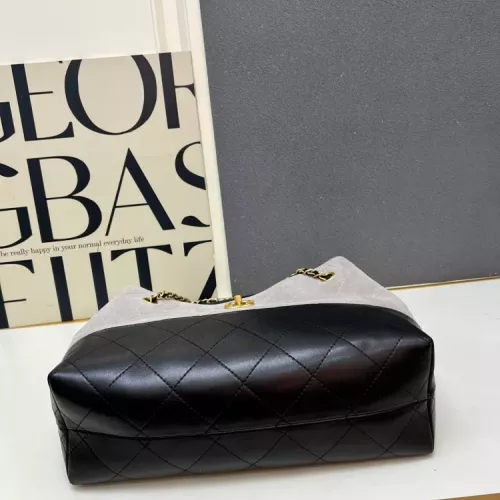 Replica Chanel AAA Quality Shoulder Bags For Women #1386888 $112.00 USD for Wholesale