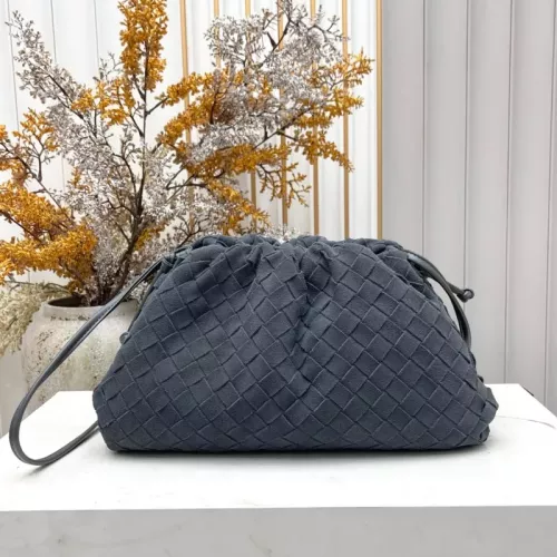 Bottega Veneta BV AAA Quality Messenger Bags For Women #1388023 $112.00 USD, Wholesale Replica Bottega Veneta BV AAA Quality Messenger Bags