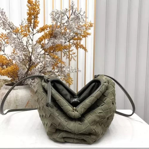 Replica Bottega Veneta BV AAA Quality Messenger Bags For Women #1388026 $112.00 USD for Wholesale