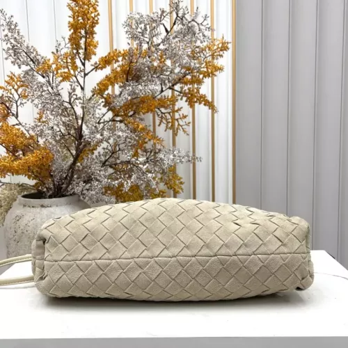 Replica Bottega Veneta BV AAA Quality Messenger Bags For Women #1388032 $112.00 USD for Wholesale