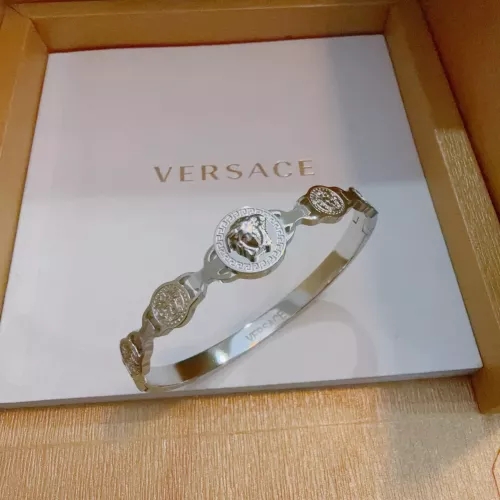 Versace Bracelets #1390106 $42.00 USD, Wholesale Replica Versace Bracelets