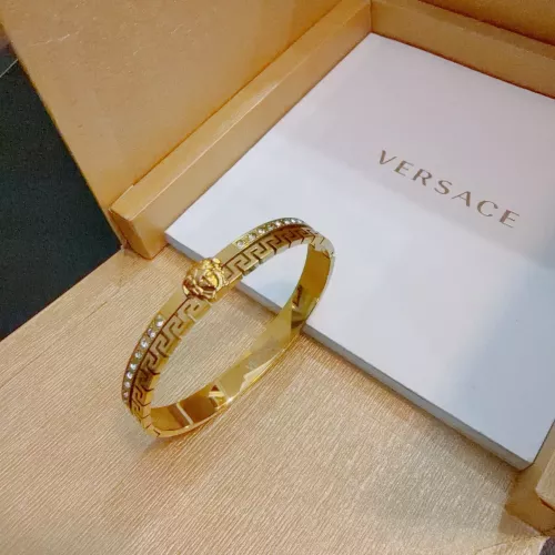 Versace Bracelets #1390243 $42.00 USD, Wholesale Replica Versace Bracelets