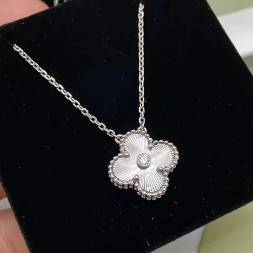 Van Cleef &amp; Arpels Necklaces For Women #1390696 $42.00 USD, Wholesale Replica Van Cleef &amp; Arpels Necklaces
