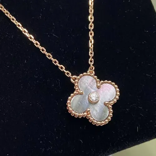 Van Cleef &amp; Arpels Necklaces For Women #1390698 $42.00 USD, Wholesale Replica Van Cleef &amp; Arpels Necklaces