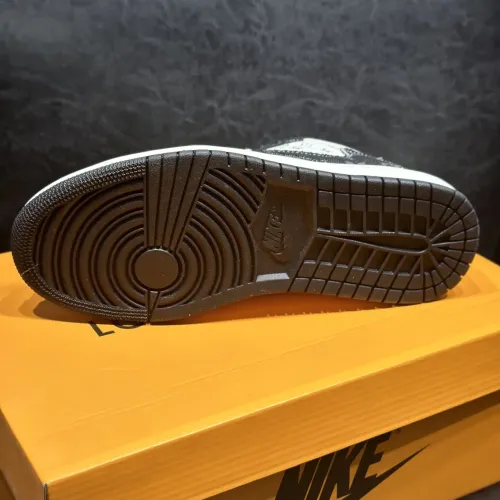 Replica Louis Vuitton Casual Shoes For Men #1392380 $108.00 USD for Wholesale