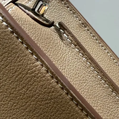 Replica Hermes AAA Quality Messenger Bags For Women #1392471 $98.00 USD for Wholesale