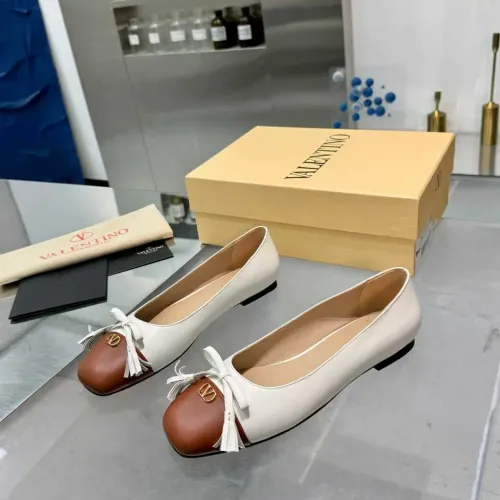 Valentino Flat Shoes For Women #1392878 $105.00 USD, Wholesale Replica Valentino Flat Shoes