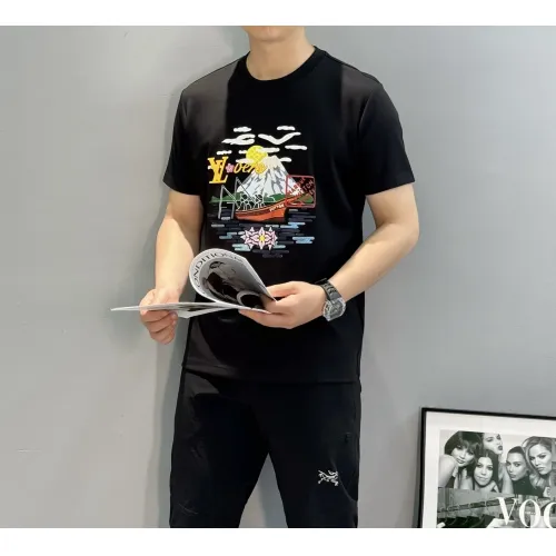 Replica Louis Vuitton LV T-Shirts Short Sleeved For Men #1393379 $80.00 USD for Wholesale