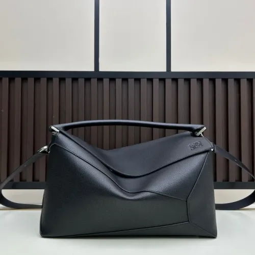 LOEWE AAA Quality Messenger Bags For Women #1393628 $240.00 USD, Wholesale Replica LOEWE AAA Quality Messenger Bags