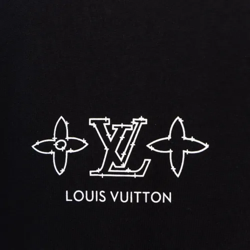 Replica Louis Vuitton LV T-Shirts Short Sleeved For Men #1395896 $36.00 USD for Wholesale