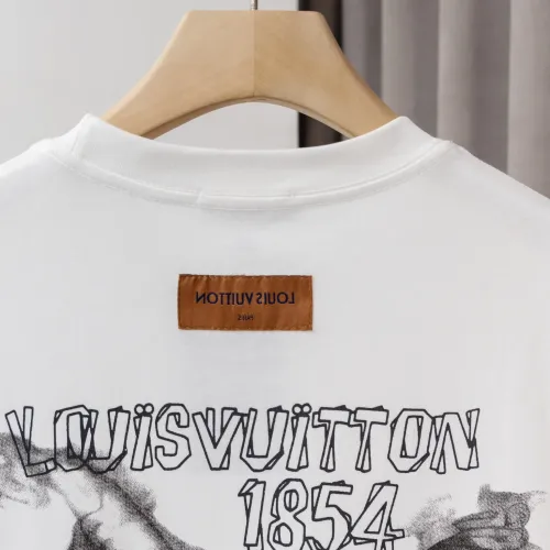 Replica Louis Vuitton LV T-Shirts Short Sleeved For Men #1395897 $36.00 USD for Wholesale