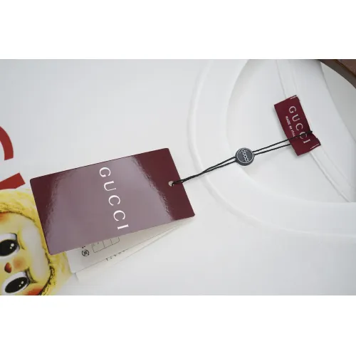 Replica Gucci T-Shirts Short Sleeved For Unisex #1395934 $32.00 USD for Wholesale