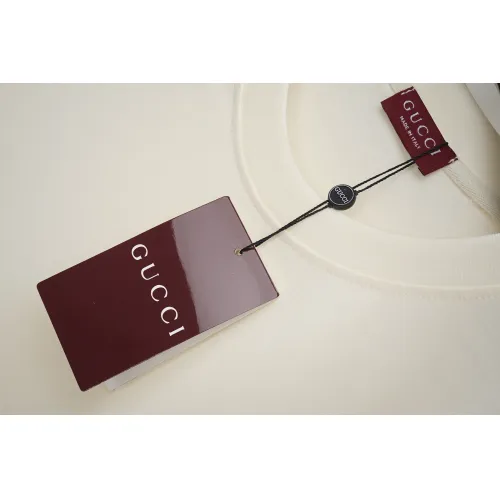 Replica Gucci T-Shirts Short Sleeved For Unisex #1395936 $32.00 USD for Wholesale