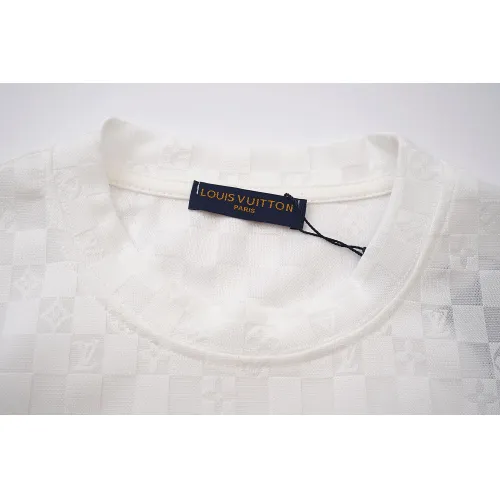 Replica Louis Vuitton LV T-Shirts Short Sleeved For Unisex #1395940 $29.00 USD for Wholesale