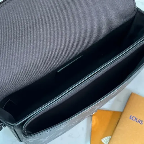 Replica Louis Vuitton AAA Man Messenger Bags #1397357 $132.00 USD for Wholesale