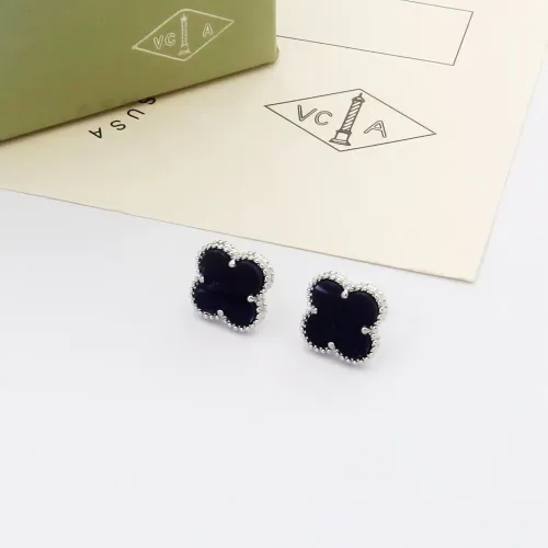 Van Cleef &amp; Arpels Earrings For Women #1397722 $25.00 USD, Wholesale Replica Van Cleef &amp; Arpels Earrings
