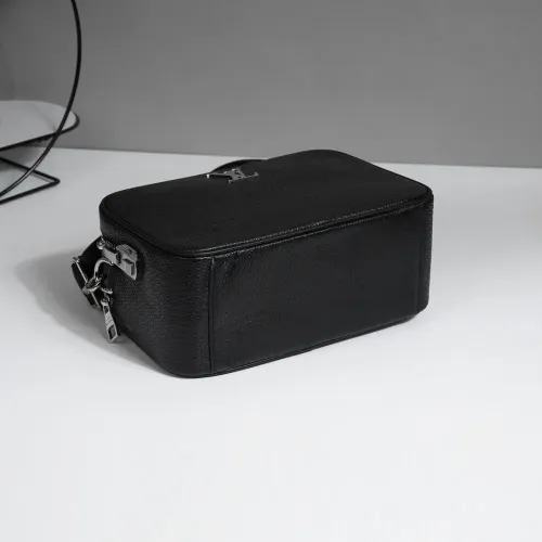 Replica Louis Vuitton AAA Man Messenger Bags #1398218 $108.00 USD for Wholesale