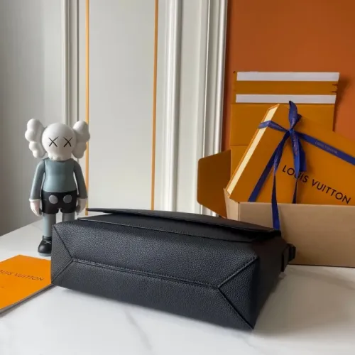 Replica Louis Vuitton AAA Man Messenger Bags #1398475 $76.00 USD for Wholesale