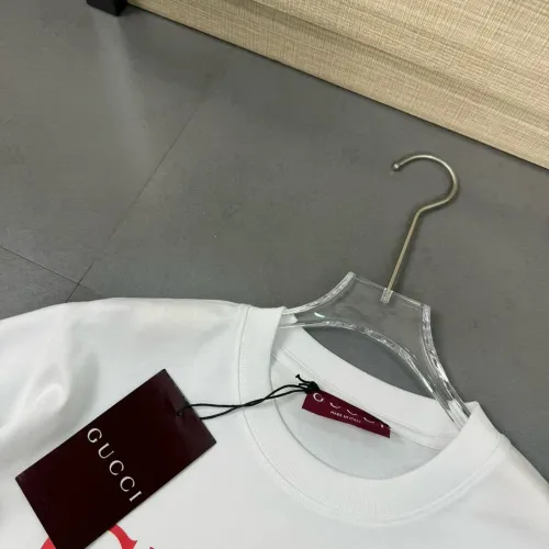 Replica Gucci T-Shirts Short Sleeved For Unisex #1402117 $32.00 USD for Wholesale