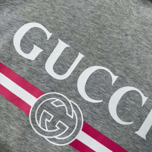 Replica Gucci T-Shirts Short Sleeved For Unisex #1402138 $32.00 USD for Wholesale