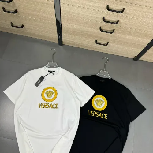 Replica Versace T-Shirts Short Sleeved For Unisex #1402146 $32.00 USD for Wholesale