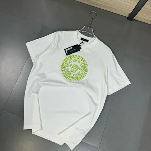 Versace T-Shirts Short Sleeved For Unisex #1402255 $32.00 USD, Wholesale Replica Versace T-Shirts