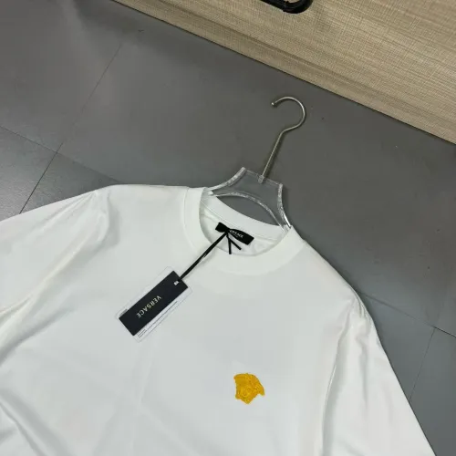 Replica Versace T-Shirts Short Sleeved For Unisex #1402258 $32.00 USD for Wholesale