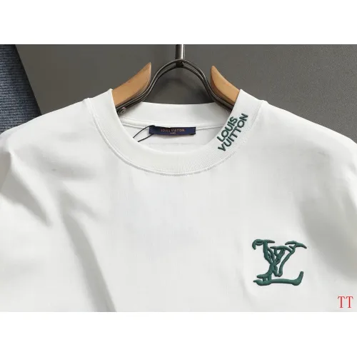 Replica Louis Vuitton LV T-Shirts Short Sleeved For Unisex #1404286 $42.00 USD for Wholesale
