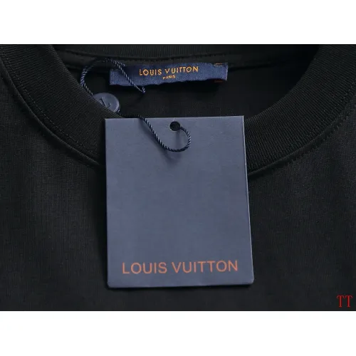 Replica Louis Vuitton LV T-Shirts Short Sleeved For Unisex #1404299 $42.00 USD for Wholesale