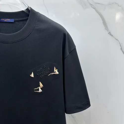 Replica Louis Vuitton LV T-Shirts Short Sleeved For Unisex #1405136 $64.00 USD for Wholesale