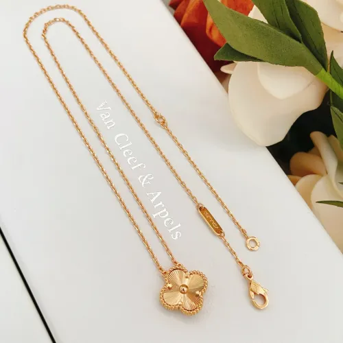 Van Cleef &amp; Arpels Necklaces For Women #1406558 $25.00 USD, Wholesale Replica Van Cleef &amp; Arpels Necklaces