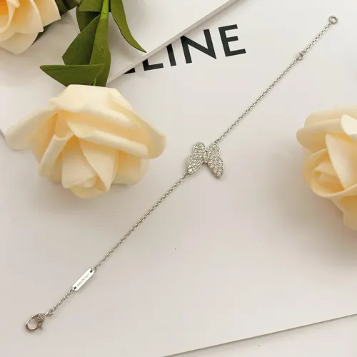 Replica Van Cleef & Arpels Bracelets For Women #1406608 $25.00 USD for Wholesale