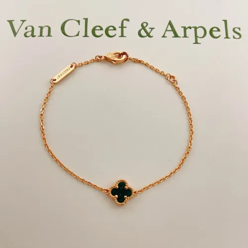 Replica Van Cleef & Arpels Bracelets For Women #1406630 $25.00 USD for Wholesale