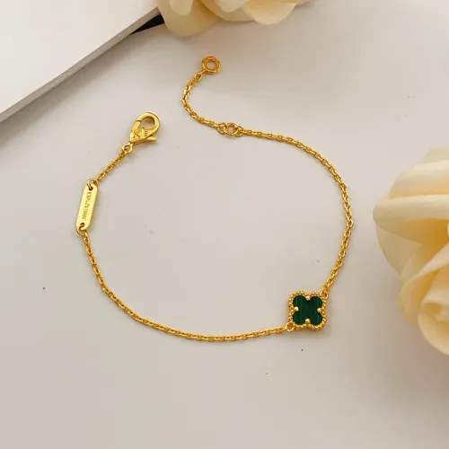 Van Cleef &amp; Arpels Bracelets For Women #1406631 $25.00 USD, Wholesale Replica Van Cleef &amp; Arpels Bracelets