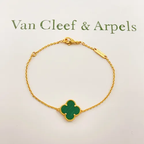 Van Cleef &amp; Arpels Bracelets For Women #1406649 $25.00 USD, Wholesale Replica Van Cleef &amp; Arpels Bracelets