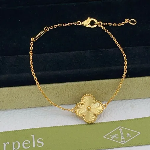 Van Cleef &amp; Arpels Bracelets For Women #1406654 $25.00 USD, Wholesale Replica Van Cleef &amp; Arpels Bracelets