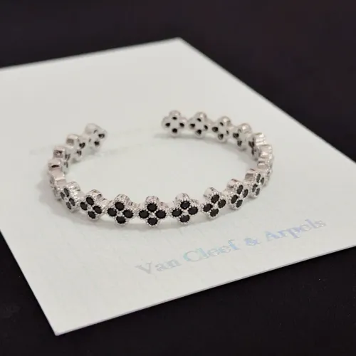 Replica Van Cleef & Arpels Bracelets For Women #1407101 $48.00 USD for Wholesale